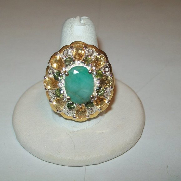 LOVELY 8CT NATURAL ZAMBIEN EMERALDFINE SILVER COCKTAIL RING...